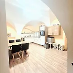 منزل للإقامة Einfach & Historisch Shared Areas ستير