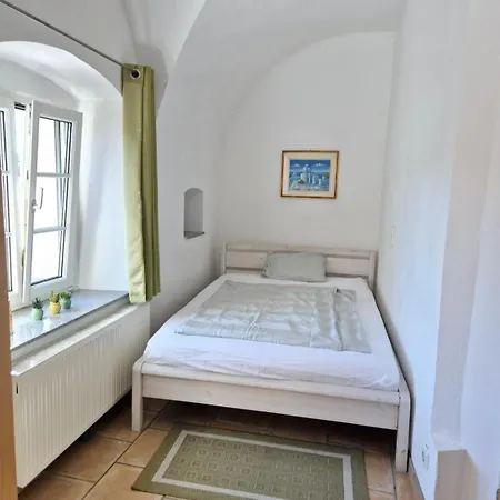 Homestay Moebelierte