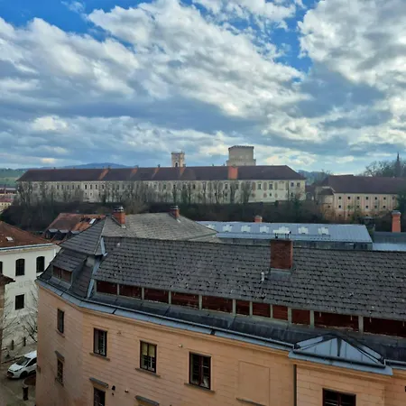 Проживание в семье Einfach & Historisch Shared Areas Штайр