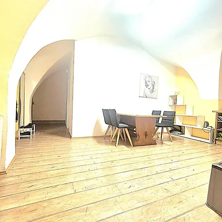 منزل للإقامة Einfach & Historisch Shared Areas ستير